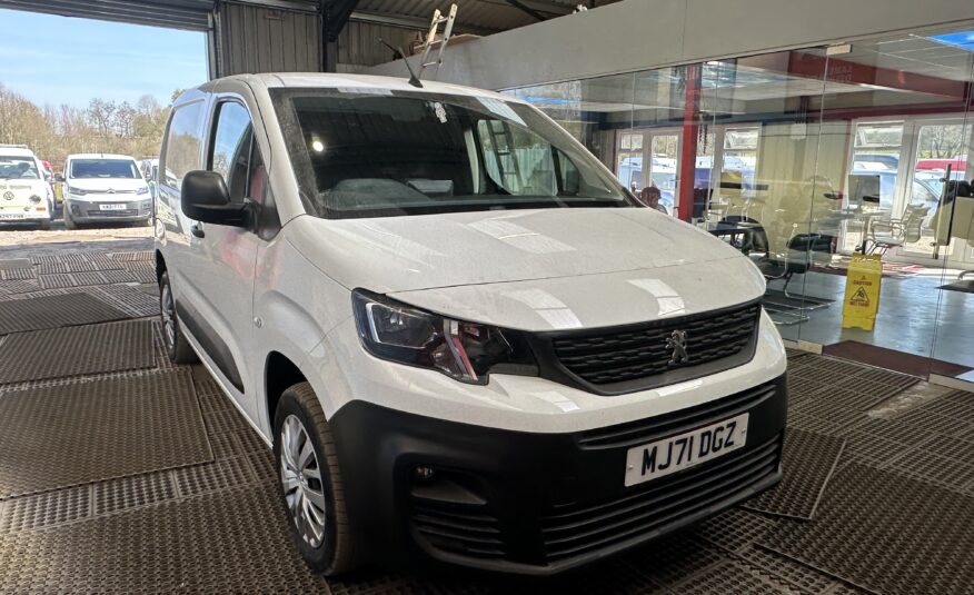 2021 Peugeot Partner Partner Professional Premium Blue HDi