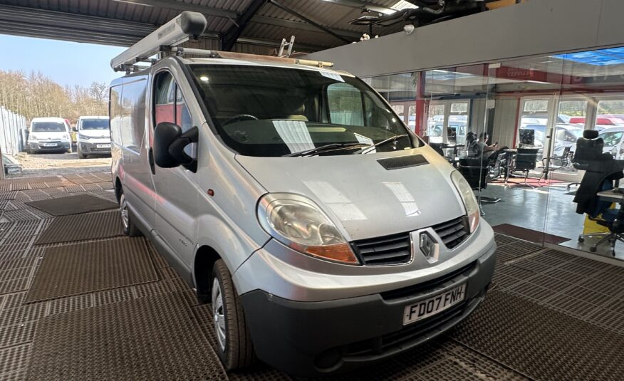 2007 Renault Trafic Trafic SL27+ dCi 115