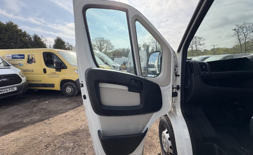 2017 Peugeot Boxer Boxer 335 Professional L3H2 Blue HDi