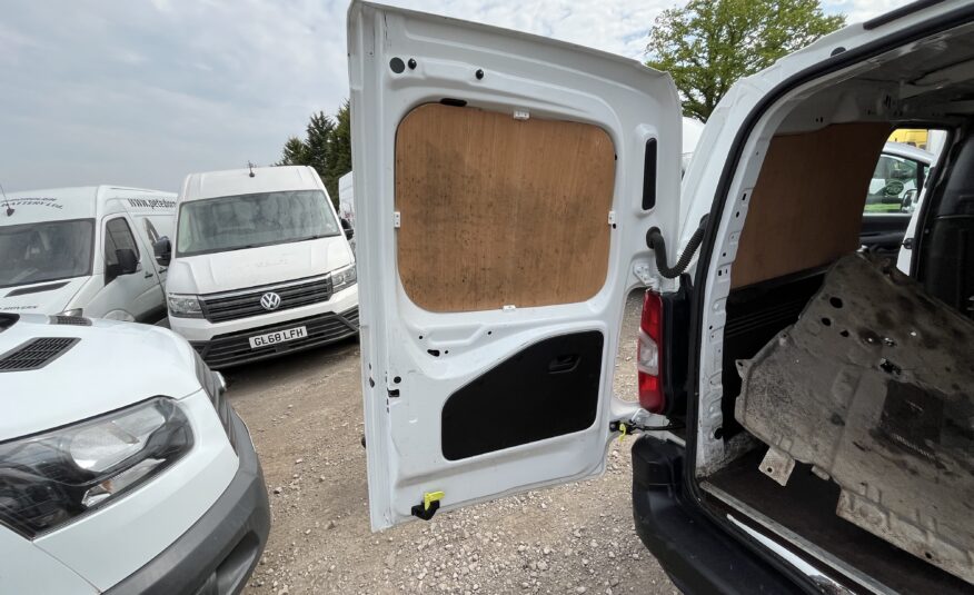 2021 Vauxhall Combo Combo 2300 Edition TD