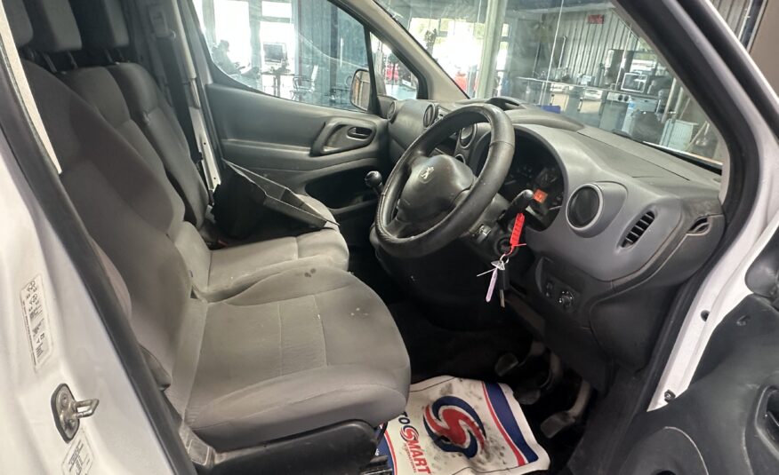 2012 Peugeot Partner Partner 625 SE L1 HDi