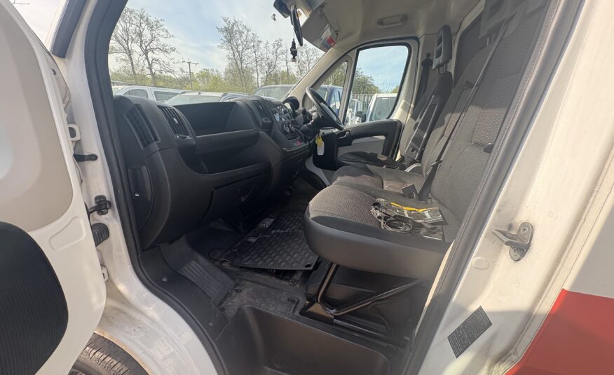 2018 Peugeot Boxer Boxer 335 Blue HDi