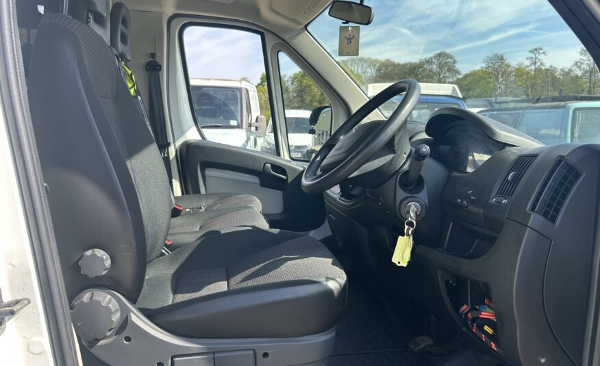 2019 Peugeot Boxer Boxer 335 Blue HDi