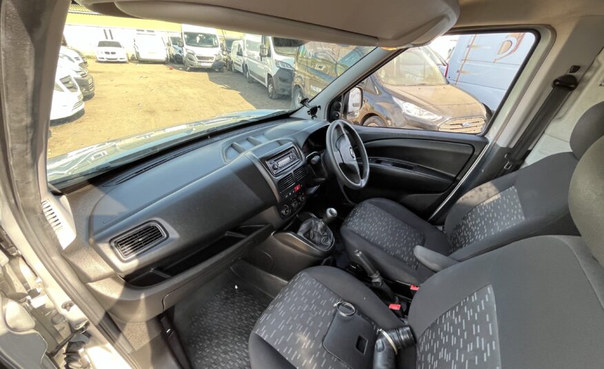 2017 Vauxhall Combo Combo 2000 Sportive CDTi