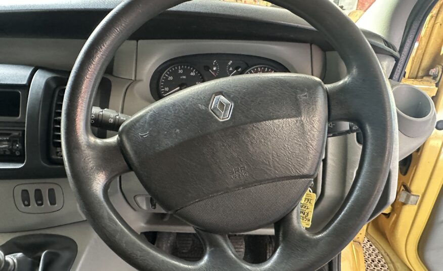 2004 Renault Trafic Trafic SL27 dCi 100 SWB