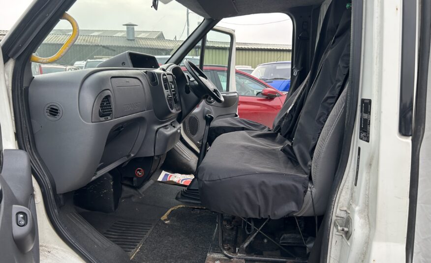 2006 FORD TRANSIT MINIBUS