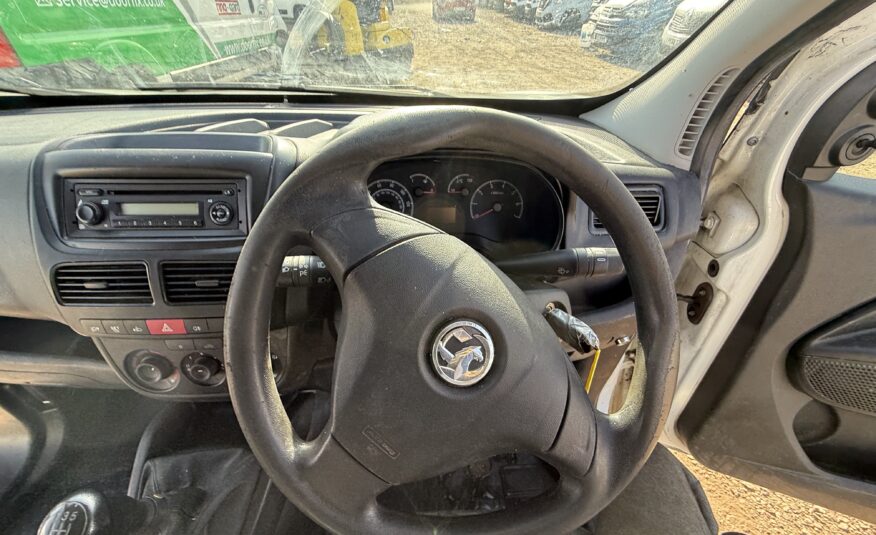 2014 Vauxhall Combo Combo 2000 L1H1 CDTi Sportive