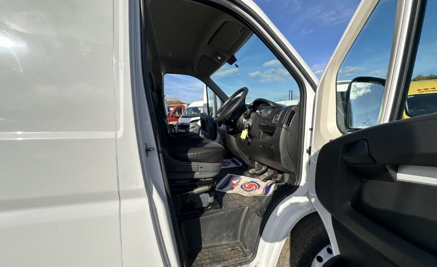 2021 Peugeot Boxer Boxer 330 Professional L1H1 Blue HDi
