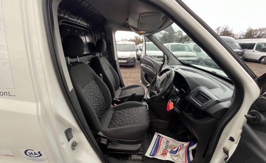 2017 Vauxhall Combo Combo 2300 CDTI S/S