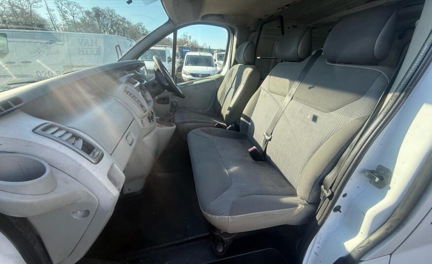 2006 VAUXHALL VIVARO 2700 CDTI SWB