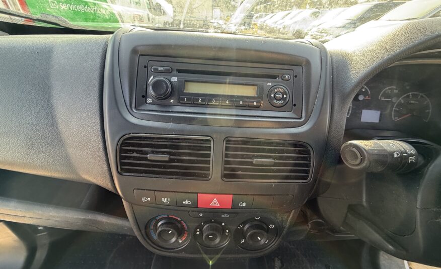 2014 Vauxhall Combo Combo 2000 L1H1 CDTi Sportive