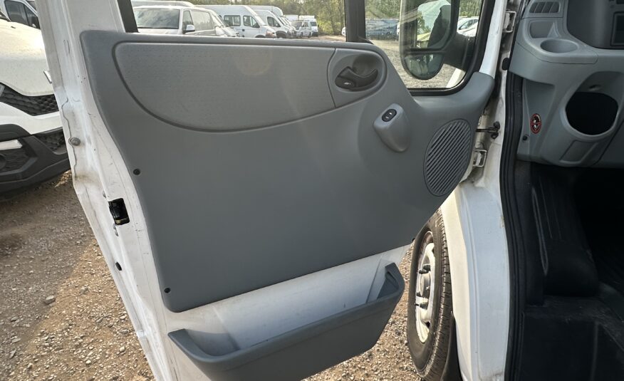 2007 Ford Transit Transit 100 15-Seat RWD