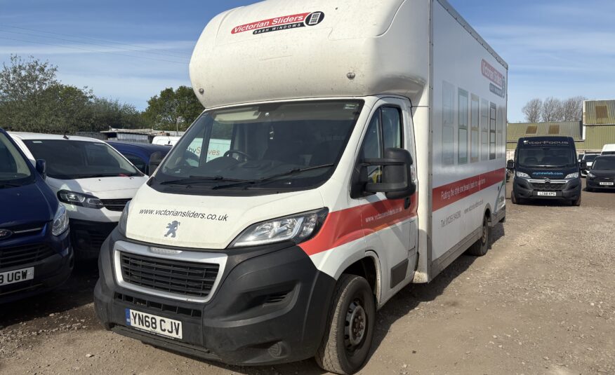 2018 Peugeot Boxer Boxer 335 Blue HDi