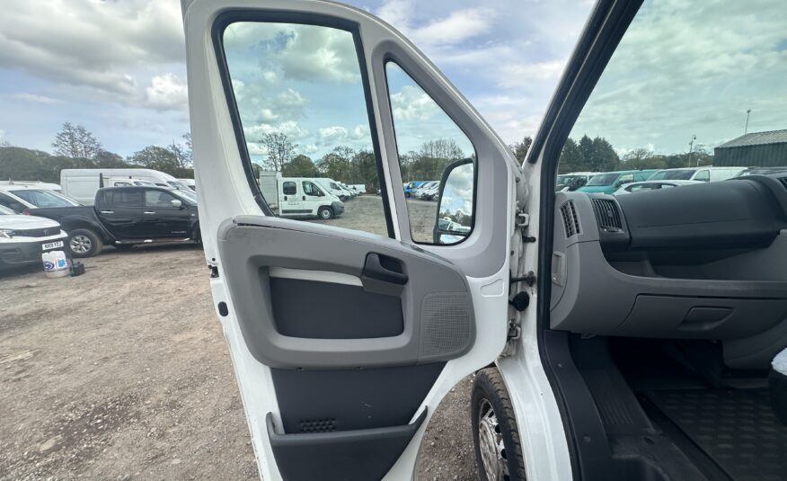 2007 Peugeot Boxer Boxer 330 SWB