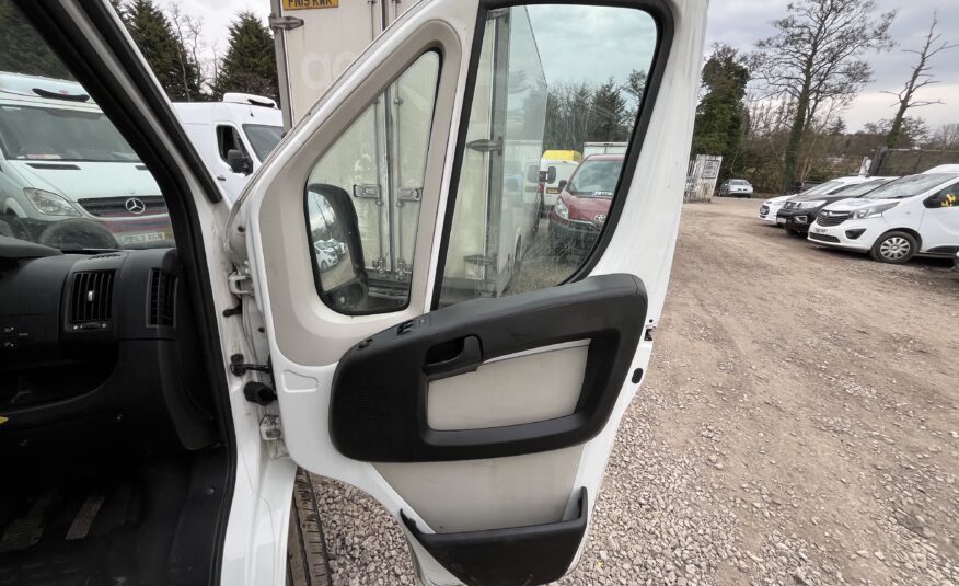2019 PEUGEOT BOXER BLUEHDI 335 L3H2 PROFESSIONAL P/V