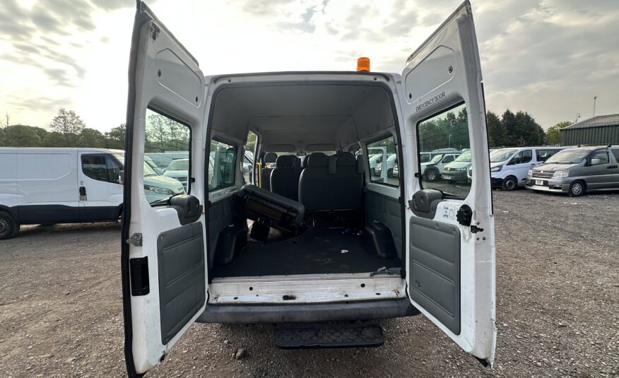2007 Ford Transit Transit 100 15-Seat RWD