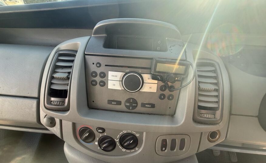 2006 VAUXHALL VIVARO 2700 CDTI SWB