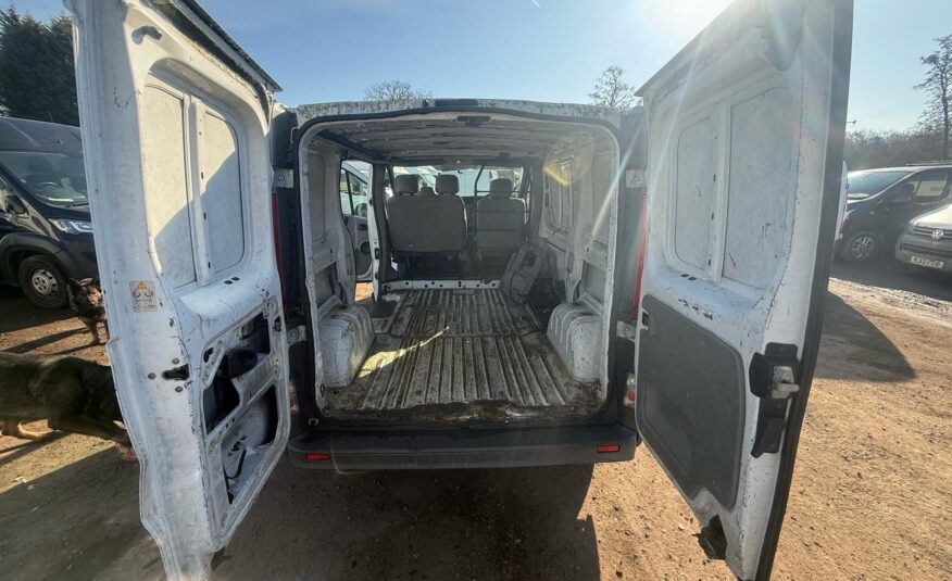 2006 VAUXHALL VIVARO 2700 CDTI SWB
