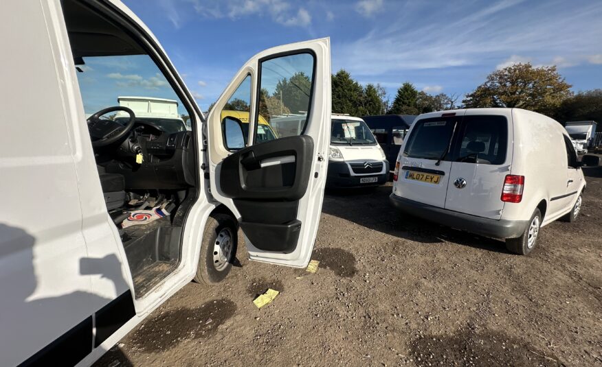 2021 Peugeot Boxer Boxer 330 Professional L1H1 Blue HDi