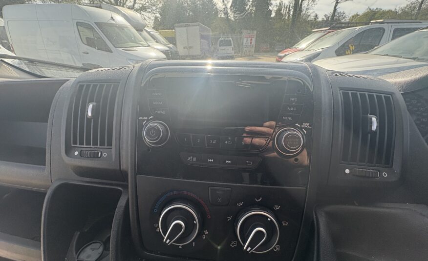 2018 Peugeot Boxer Boxer 335 Blue HDi