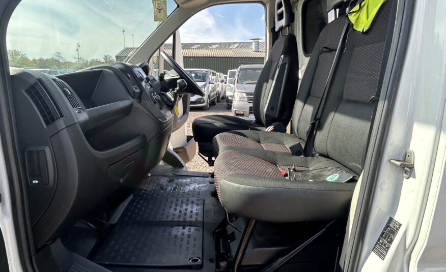 2019 Peugeot Boxer Boxer 335 Blue HDi