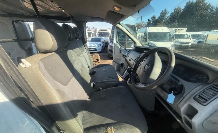 2006 VAUXHALL VIVARO 2700 CDTI SWB