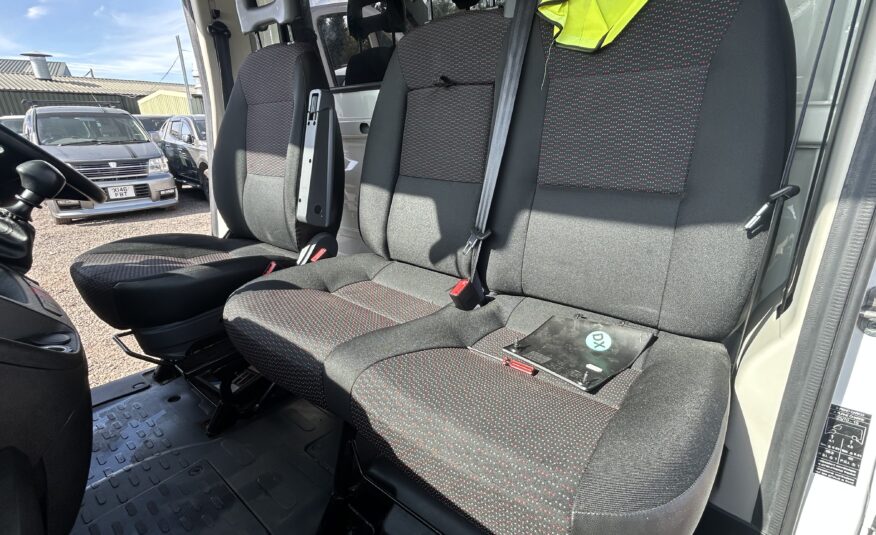 2019 Peugeot Boxer Boxer 335 Blue HDi