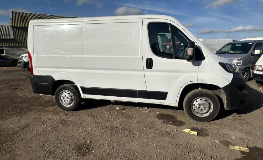 2021 Peugeot Boxer Boxer 330 Professional L1H1 Blue HDi