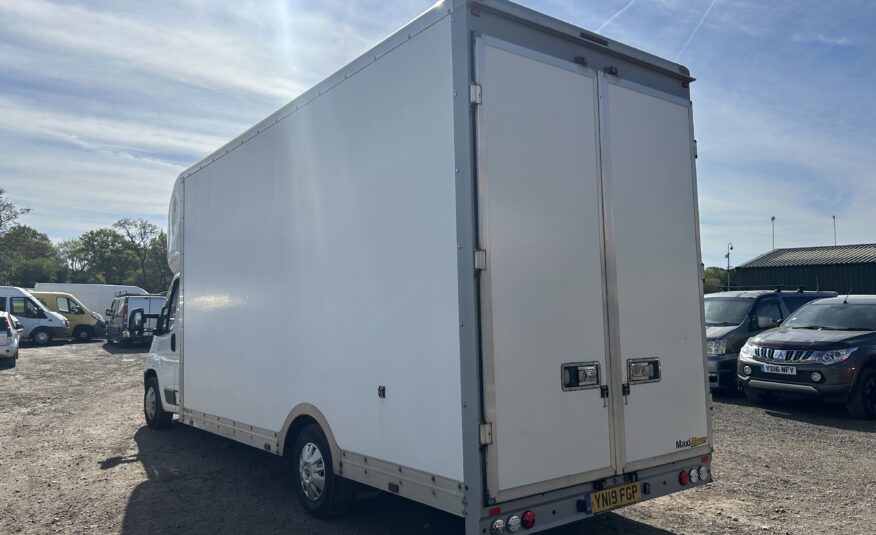 2019 Peugeot Boxer Boxer 335 Blue HDi