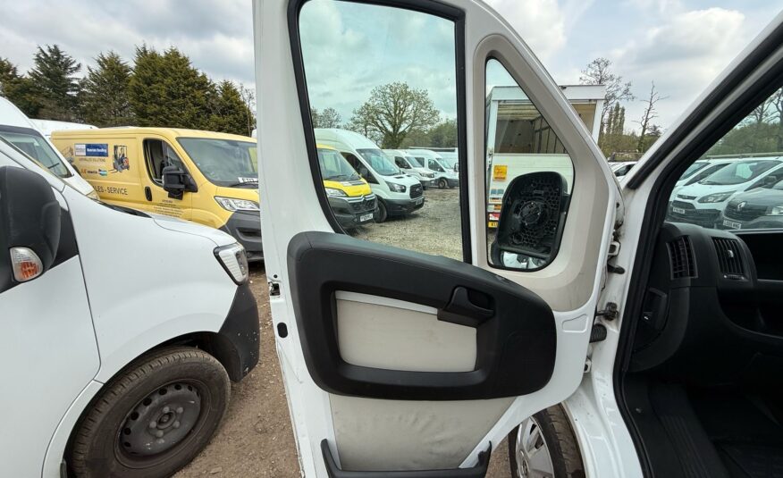 2016 Peugeot Boxer Boxer 335 Professional L3H2 Blue HDi