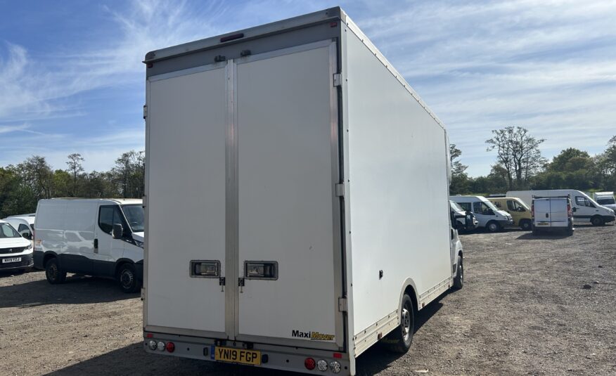 2019 Peugeot Boxer Boxer 335 Blue HDi