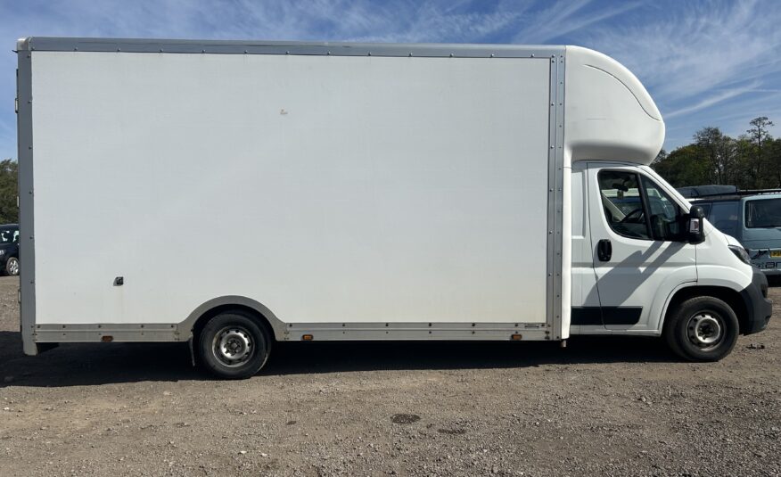 2019 Peugeot Boxer Boxer 335 Blue HDi