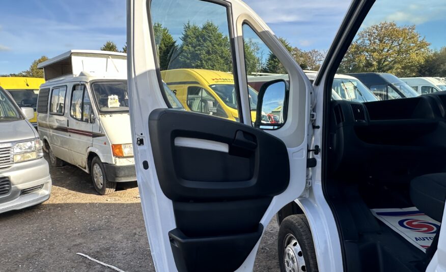 2021 Peugeot Boxer Boxer 330 Professional L1H1 Blue HDi