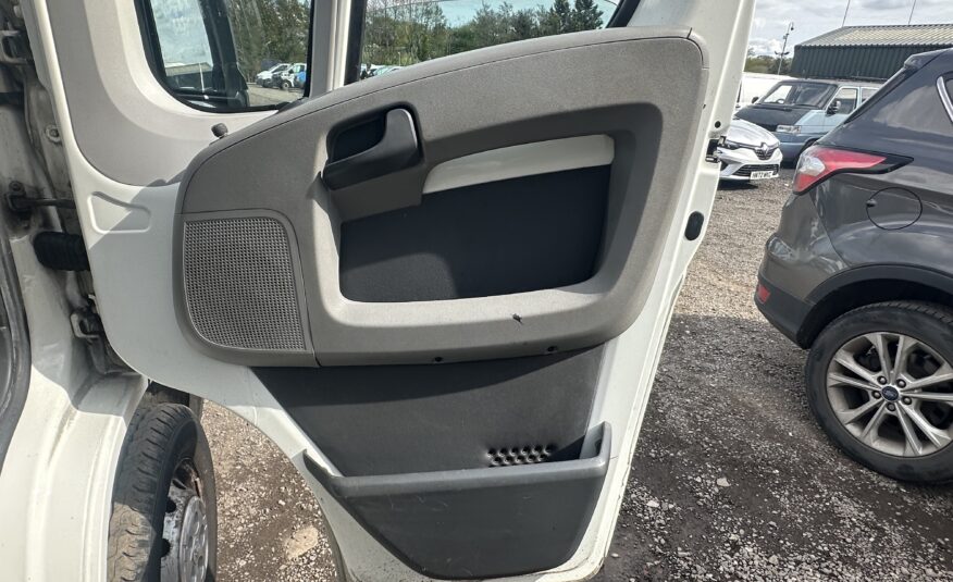 2007 Peugeot Boxer Boxer 330 SWB