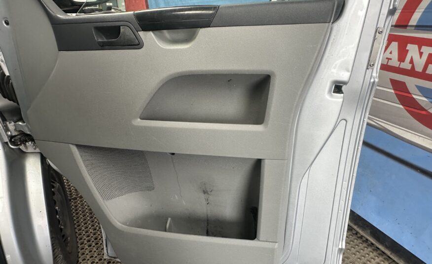 2010 Volkswagen Transporter Transporter T30 84 TDI SWB