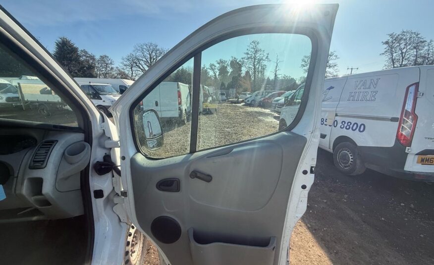 2006 VAUXHALL VIVARO 2700 CDTI SWB