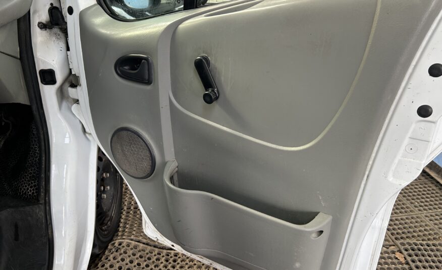 2008 VAUXHALL VIVARO 2900 CDTI LWB