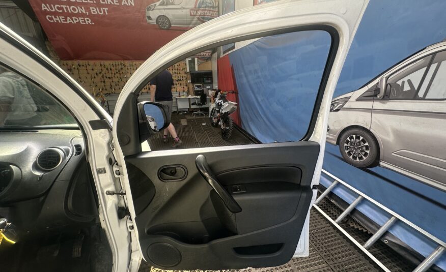 2019 Renault Kangoo Maxi Kangoo Maxi Business LL21 i ZE 33