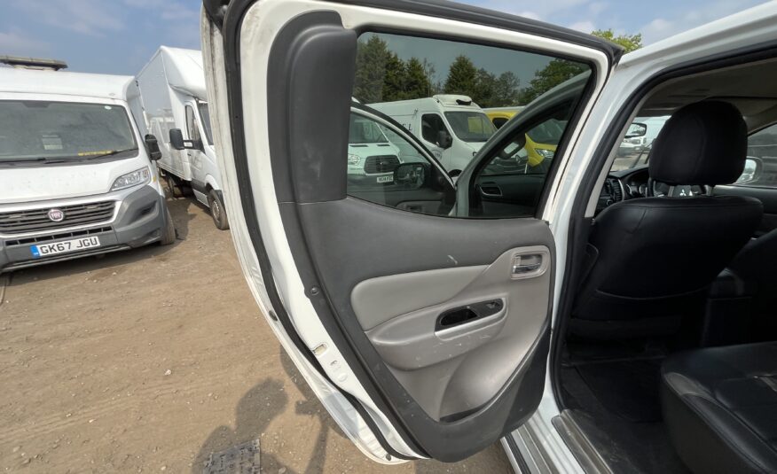 2017 Mitsubishi L200 L200 Barbarian DI-D Auto