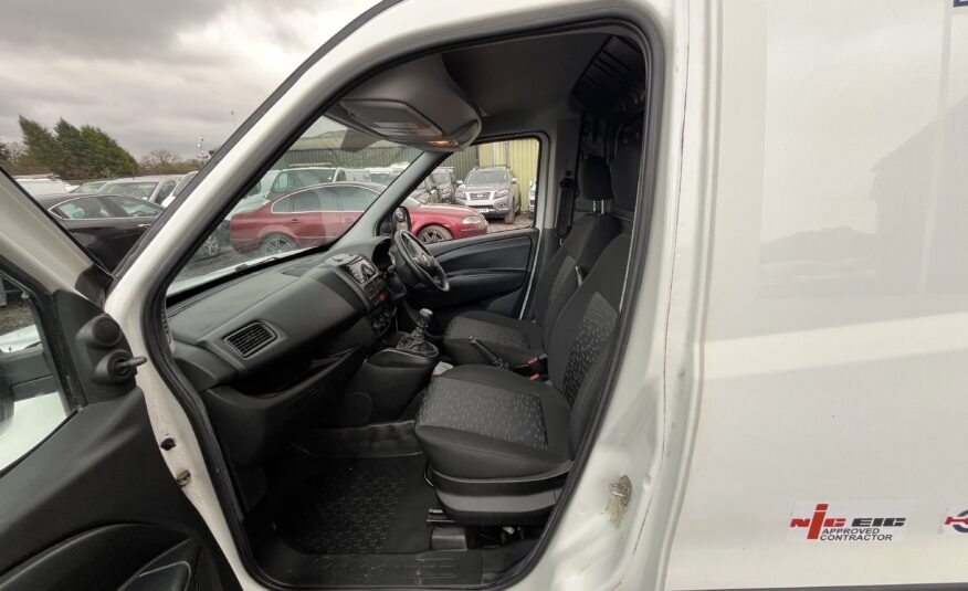 2017 Vauxhall Combo Combo 2300 CDTI S/S