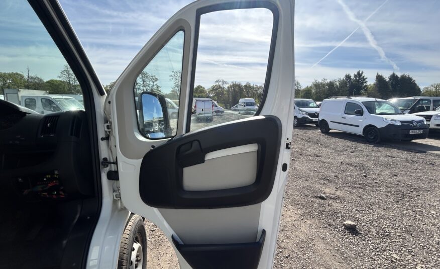 2019 Peugeot Boxer Boxer 335 Blue HDi