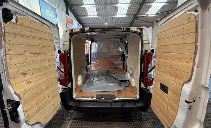 2015 Peugeot Expert Expert 1200 L2H1 HDi