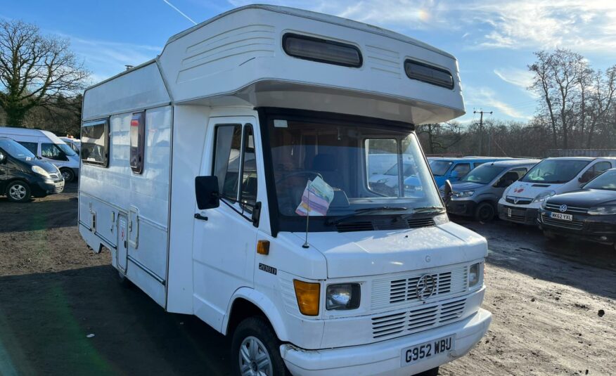 1990 Mercedes-Benz T1 208D