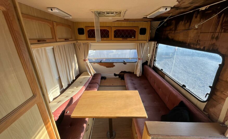 1990 Mercedes-Benz T1 208D