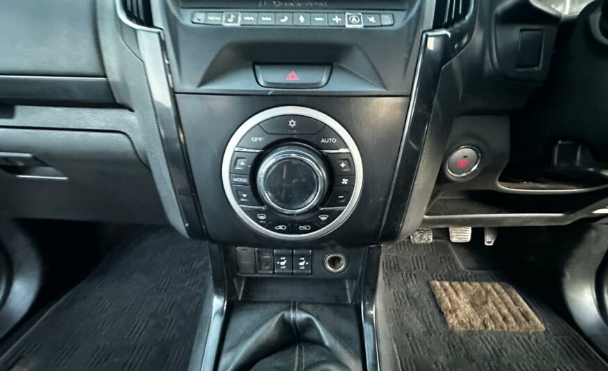 2019 ISUZU D-MAX BLADE