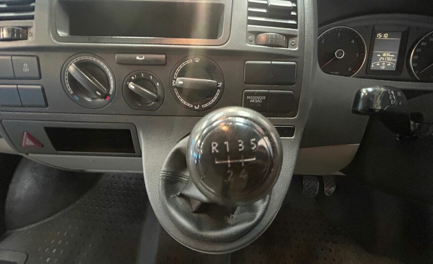 2013 VOLKSWAGEN TRANSPORTER T-SPORTER T28 102 TDI SWB