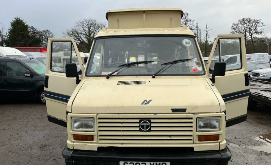 1990 Mercedes-Benz T1 208D