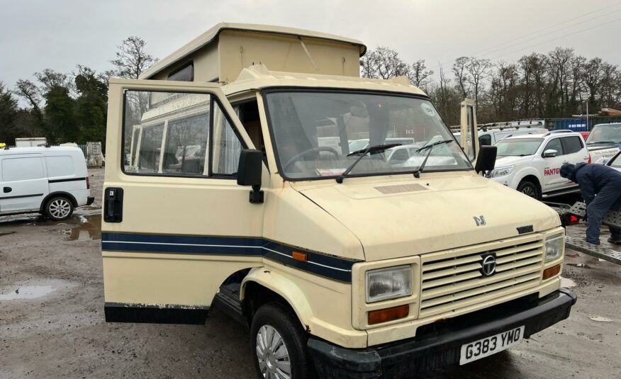1990 Mercedes-Benz T1 208D