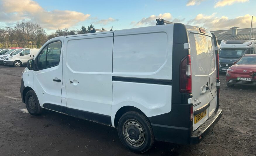 2015 VAUXHALL VIVARO 2900 CDTI