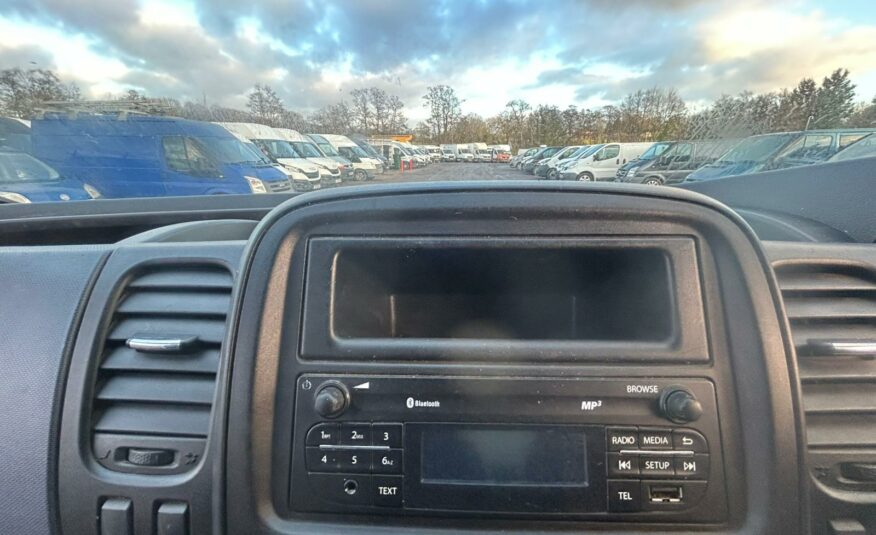 2015 VAUXHALL VIVARO 2900 CDTI